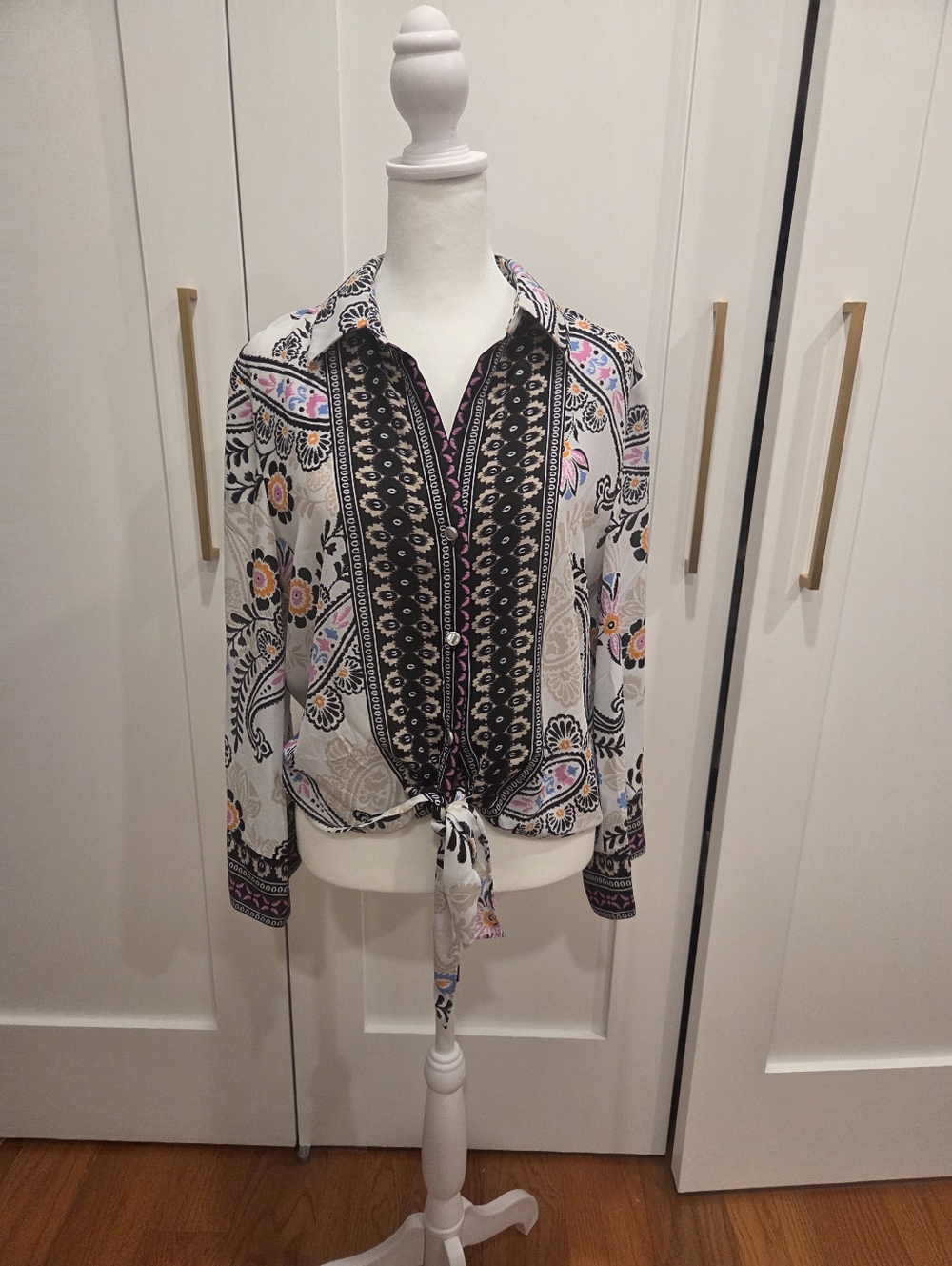 Floral & Ivy Printed Tie-Front Button-Up Blouse - Flare Sleve